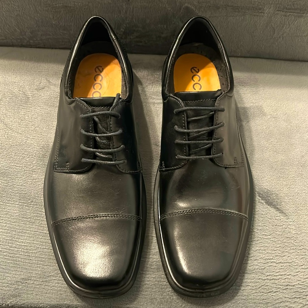 New Men’s Size 13 Black Ecco Oxfords